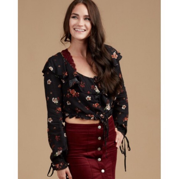 Altar'd State Tops - Altar’d State Boho Cinch Waist Crop Top NWT